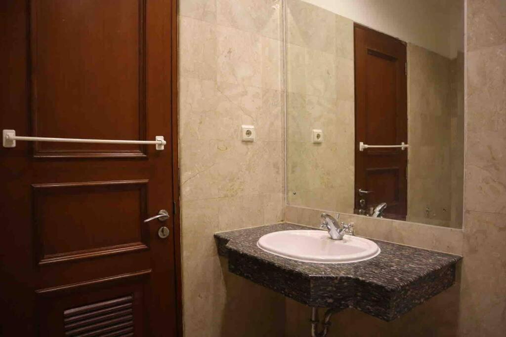 2br The Belleza At Permata Hijau 18th Floor * Jakarta
