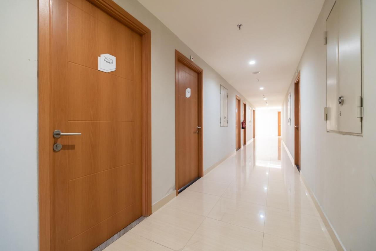 Redliving Evenciio - Arutala Living Jakarta