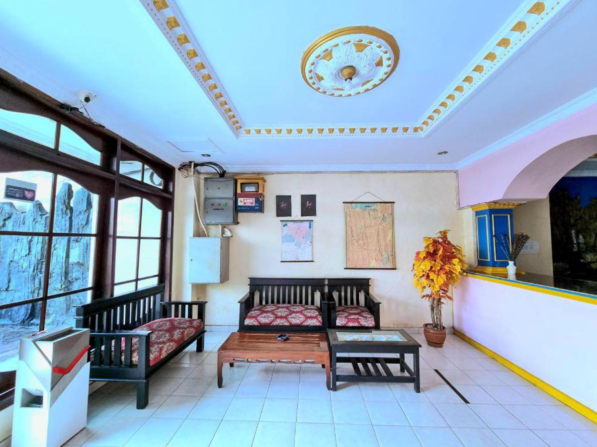 Taman Sari Hotel 2*