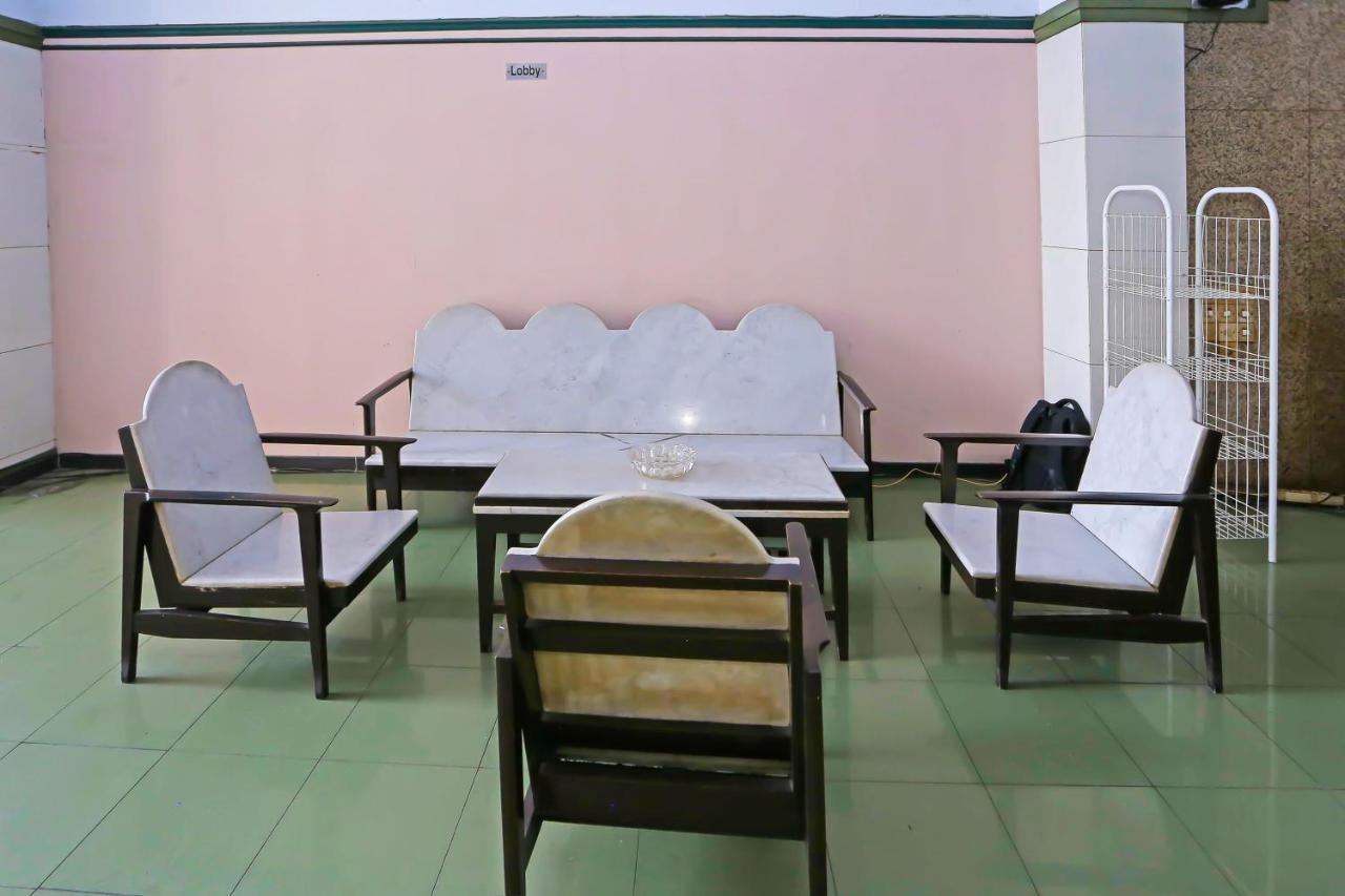 Collection O 92739 Pintu Besar
