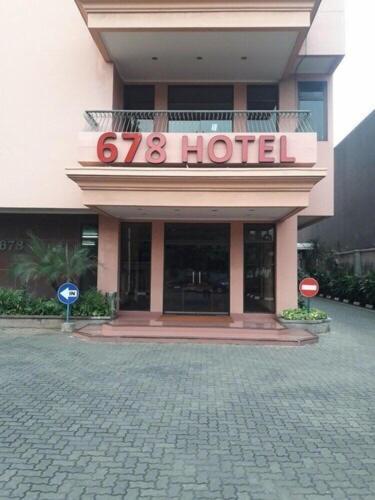 Hotel 678 Cawang Powered By Cocotel
