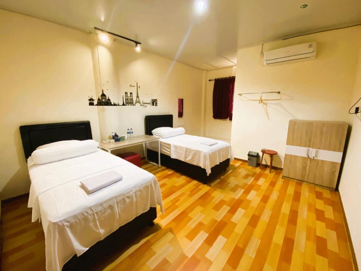 Hotel Ivi *