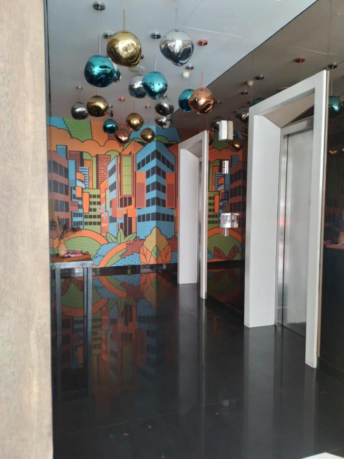 Maxone Premier Melawai Hotel