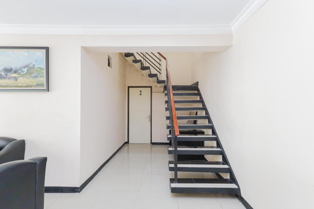 Urbanview Roemah Tebet By Reddoorz
