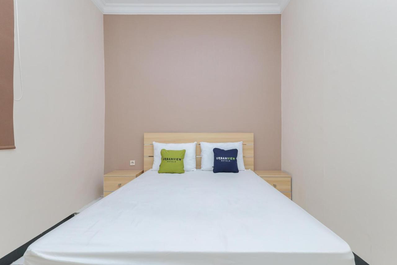 Urbanview Roemah Tebet By Reddoorz