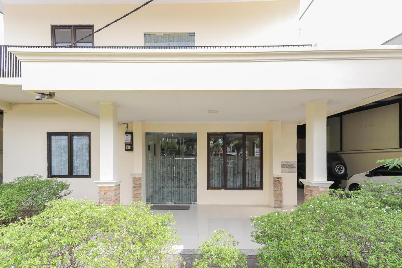 Urbanview Roemah Tebet By Reddoorz Hotel 3*