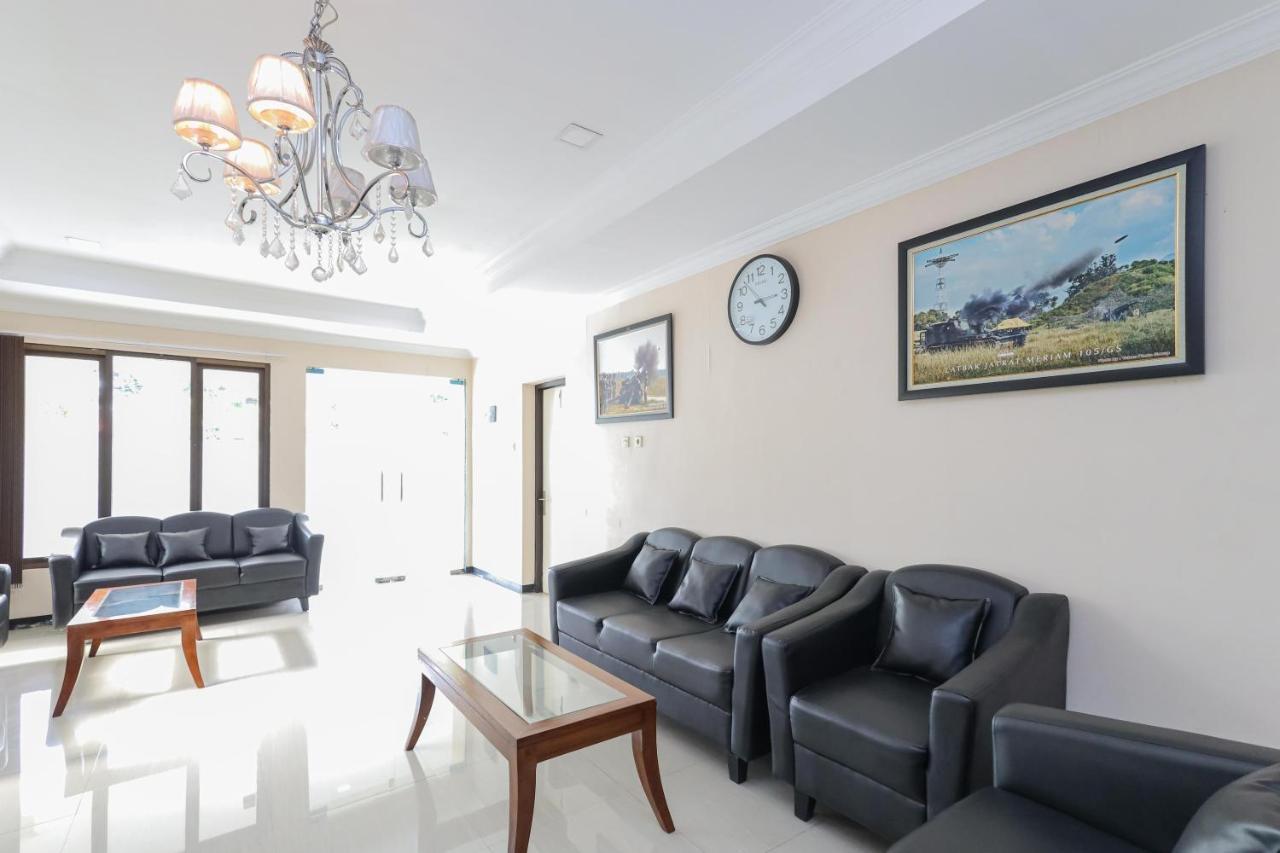 Urbanview Roemah Tebet By Reddoorz Jakarta