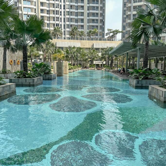 Studio, West Oasis, Netflix, Pool, Mall Căn hộ *
