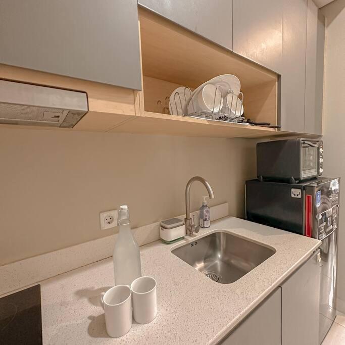 Căn hộ Studio, West Oasis, Netflix, Pool, Mall Jakarta
