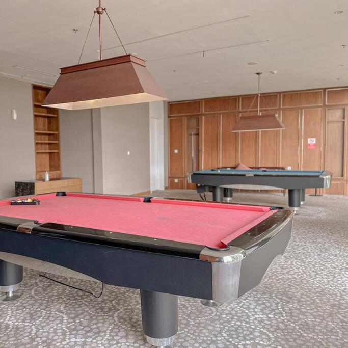 Studio, West Oasis, Netflix, Pool, Mall *