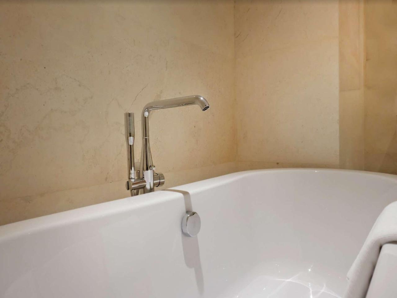 Goodrich Suites, Khách sạn Jakarta