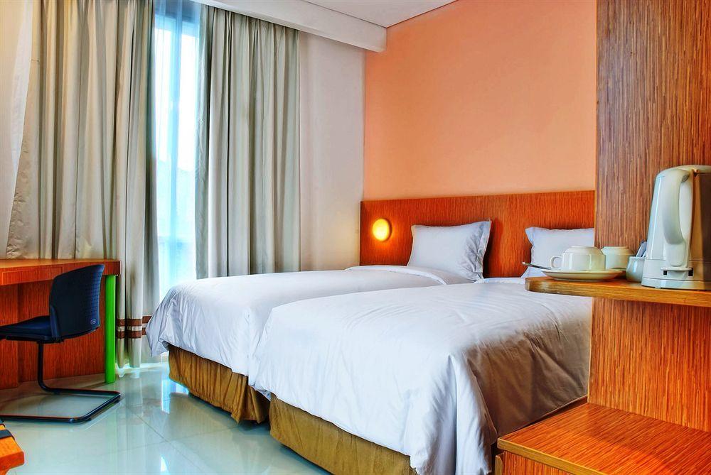 Hotel Pomelotel Patra Kuningan 3*