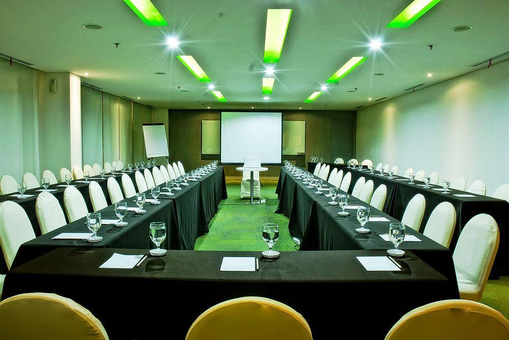 Pomelotel Patra Kuningan Hotel