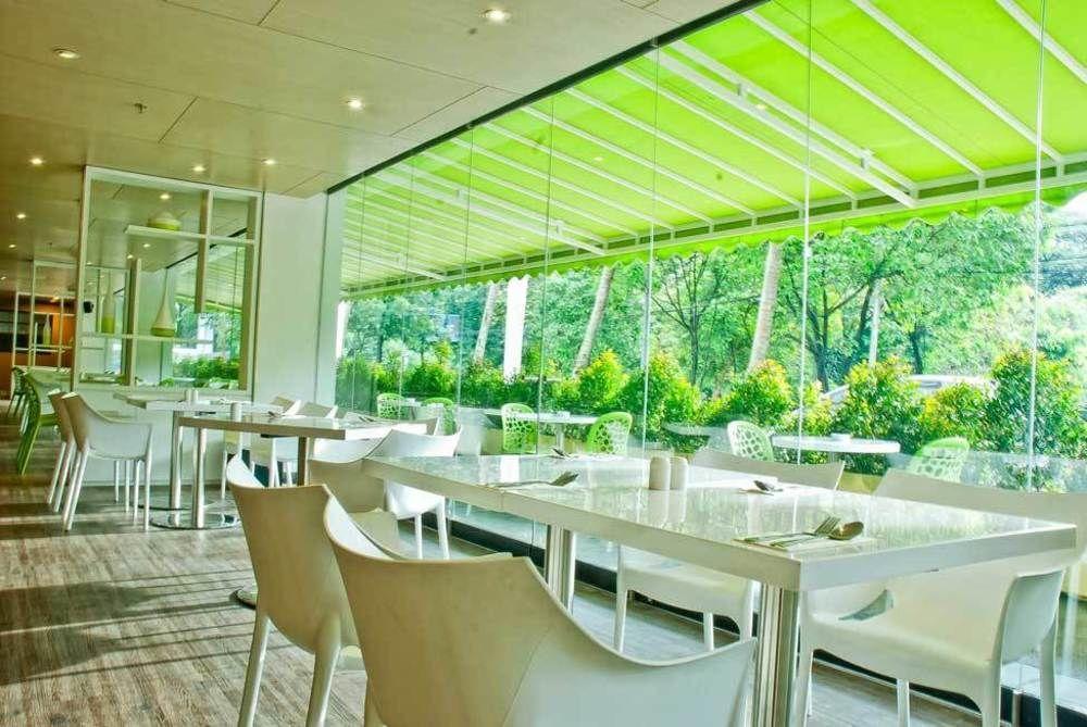 Hotel Pomelotel Patra Kuningan Jakarta