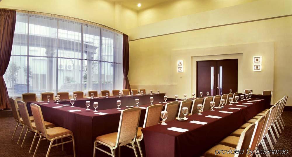 Grand Dafam Ancol Hotel 4*