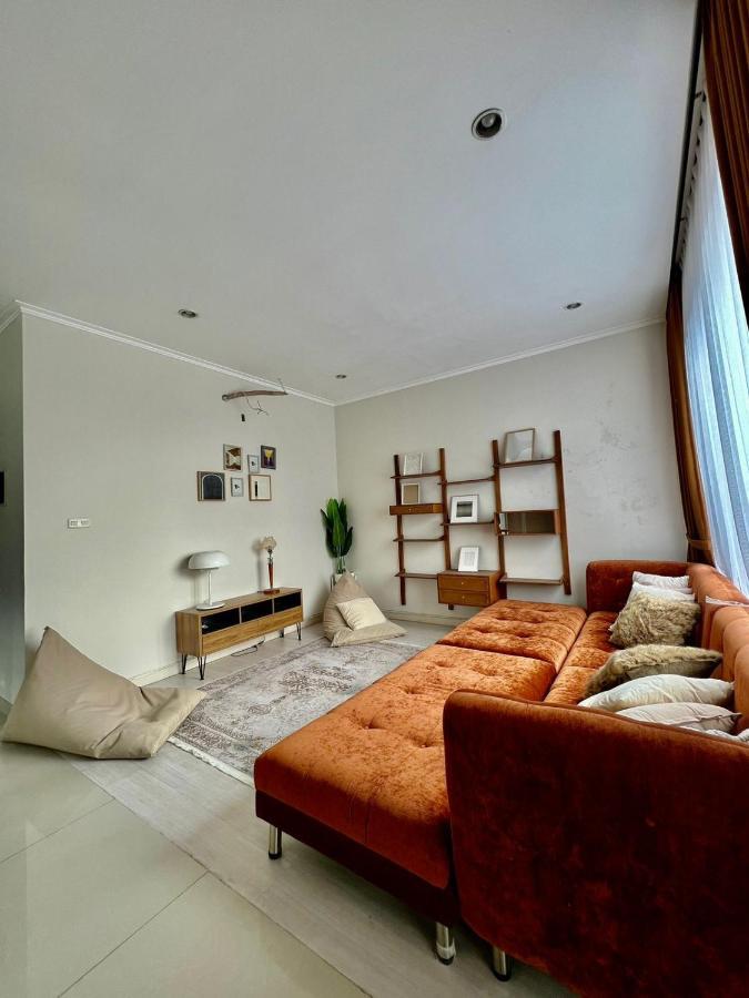 Kebagusan Park Guest house *