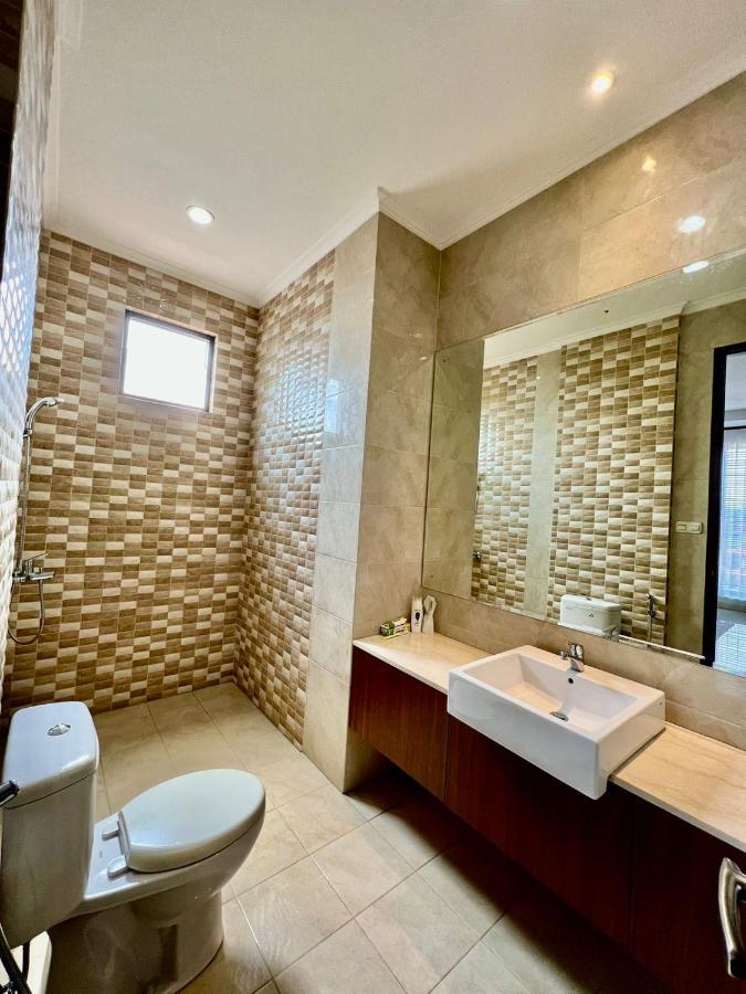 Guest house Kebagusan Park