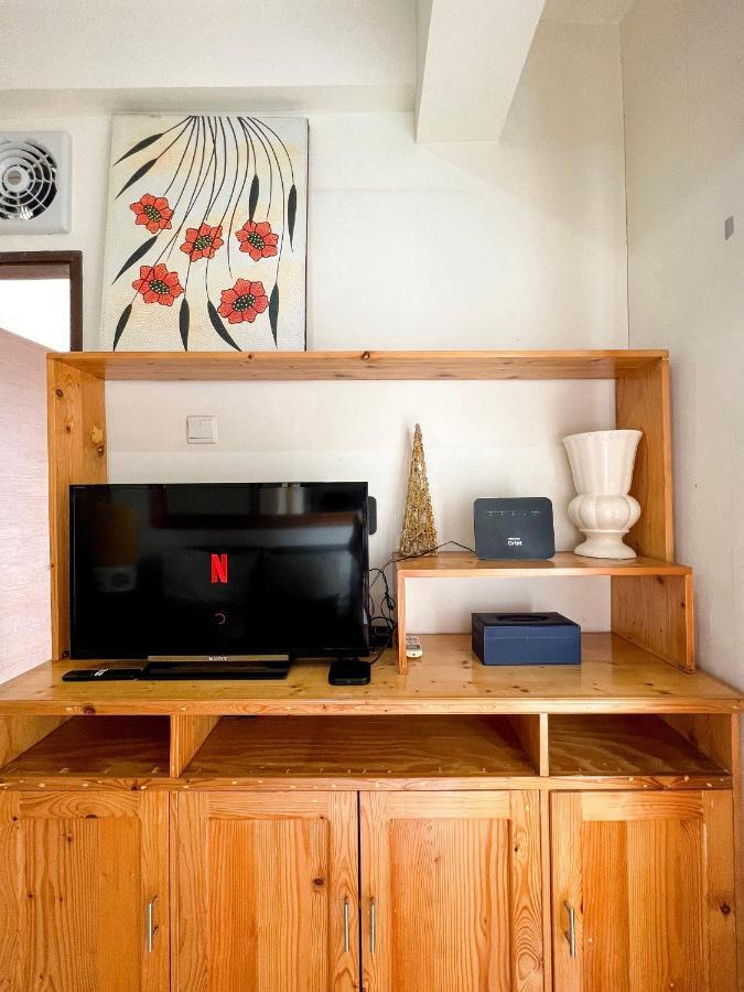 Rustic Chic Haven 2br Wood-furnished Retreat * Jakarta