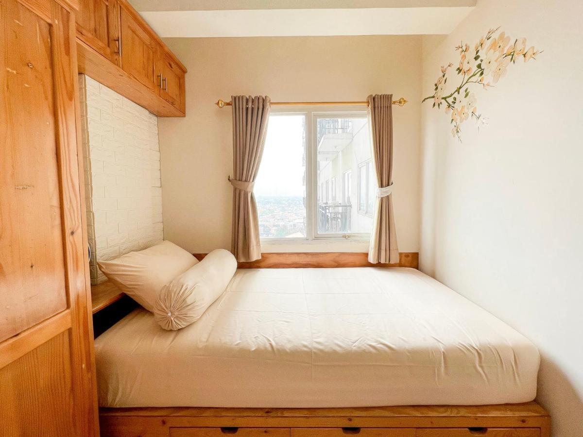 Rustic Chic Haven 2br Wood-furnished Retreat Jakarta
