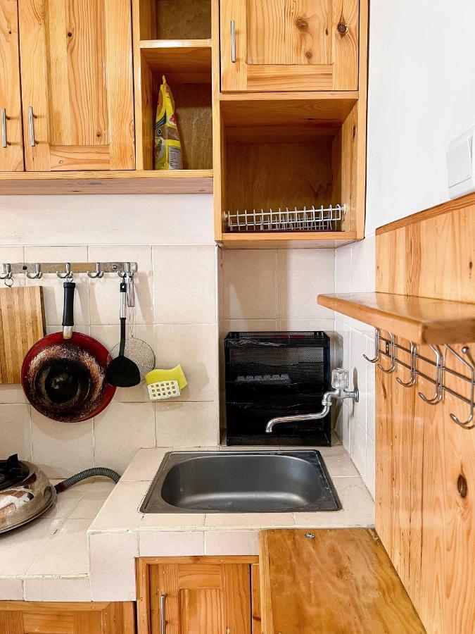 Rustic Chic Haven 2br Wood-furnished Retreat Apartment