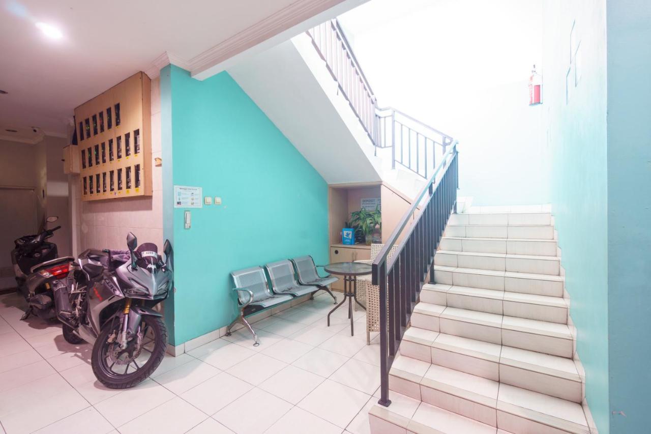 Khách sạn Oyo 93092 Griya Kuningan Jakarta