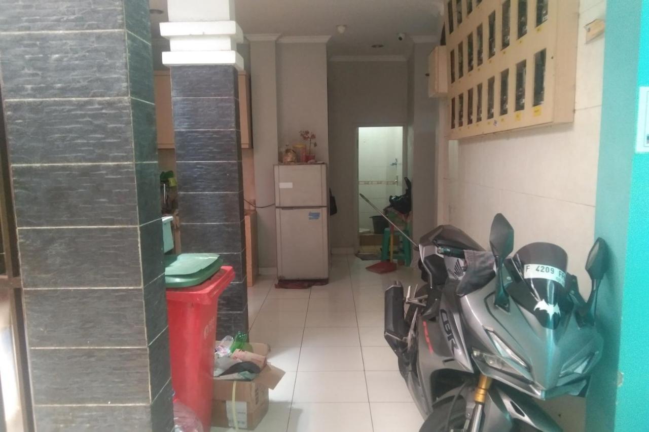 Khách sạn Oyo 93092 Griya Kuningan