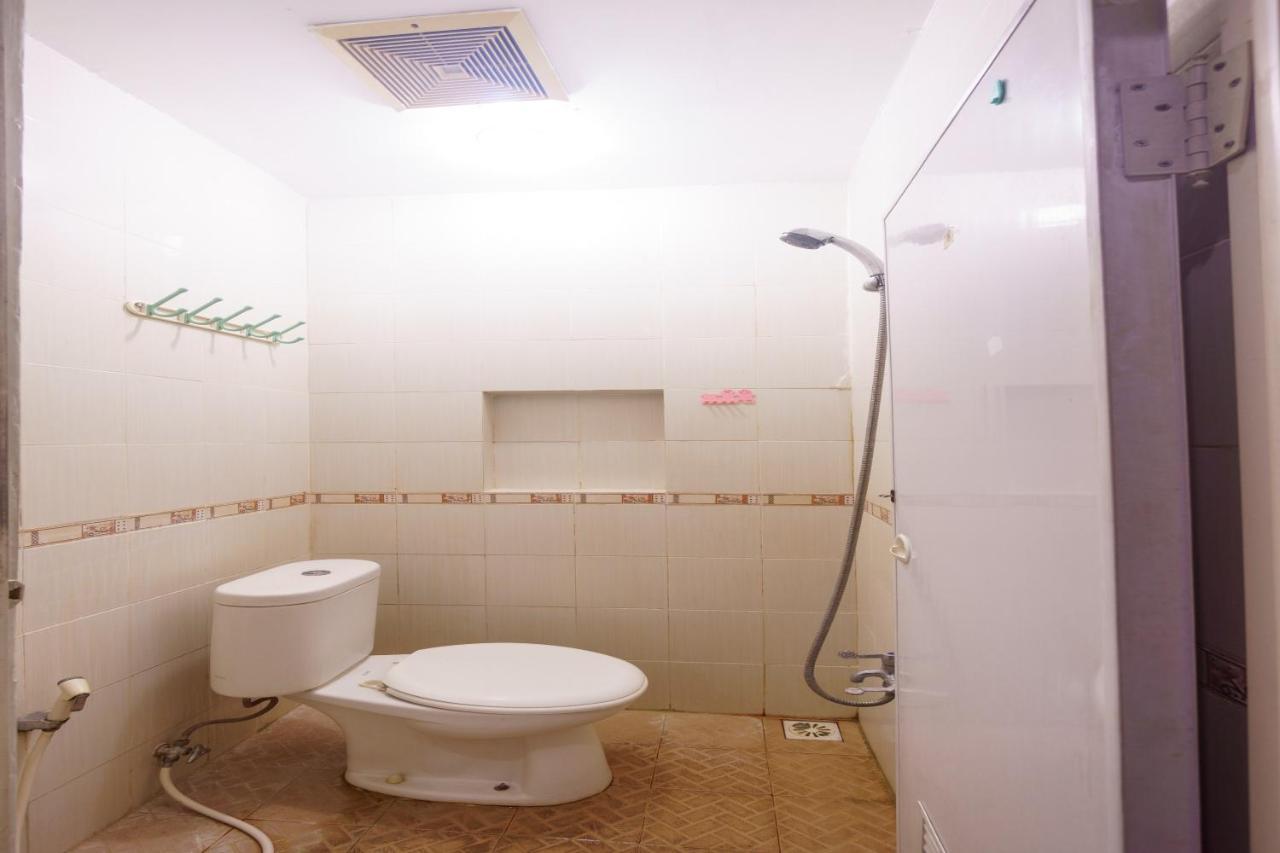 Oyo 93092 Griya Kuningan Khách sạn 2*