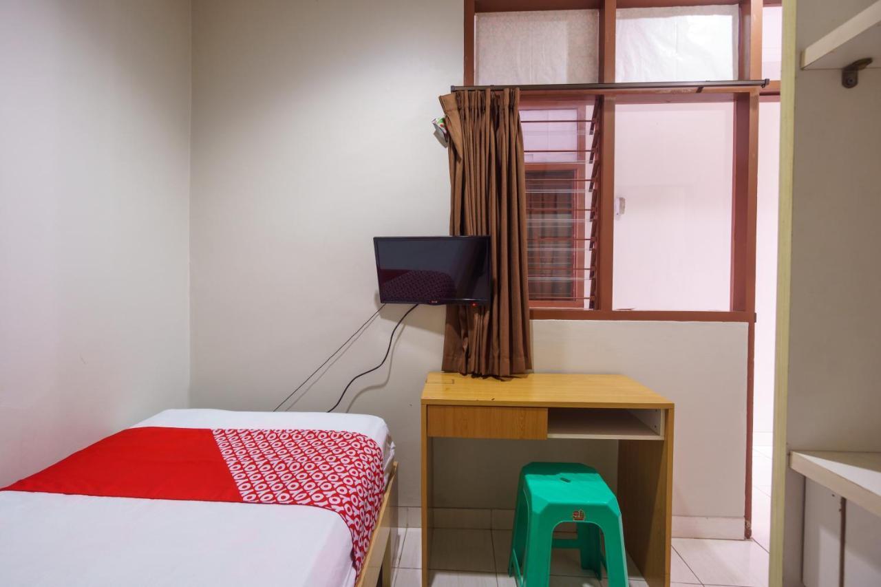Oyo 93092 Griya Kuningan Jakarta