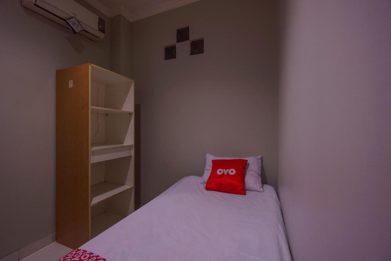 Oyo 93092 Griya Kuningan Khách sạn Jakarta