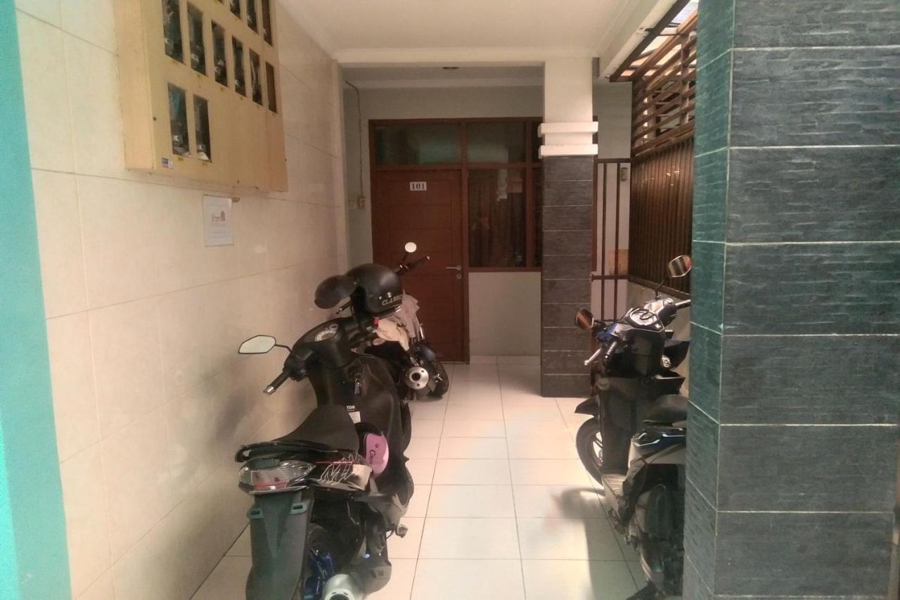 Khách sạn Oyo 93092 Griya Kuningan
