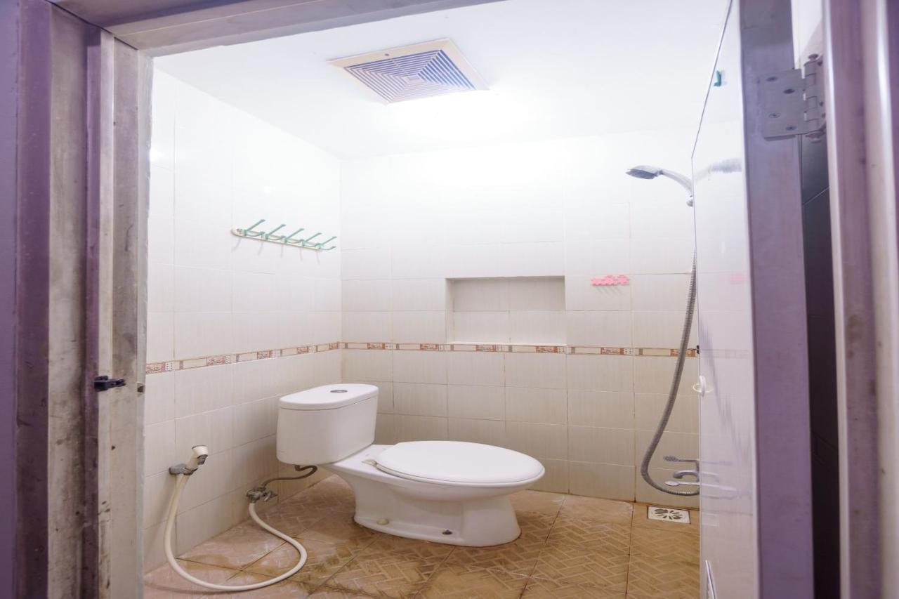 Oyo 93092 Griya Kuningan Khách sạn