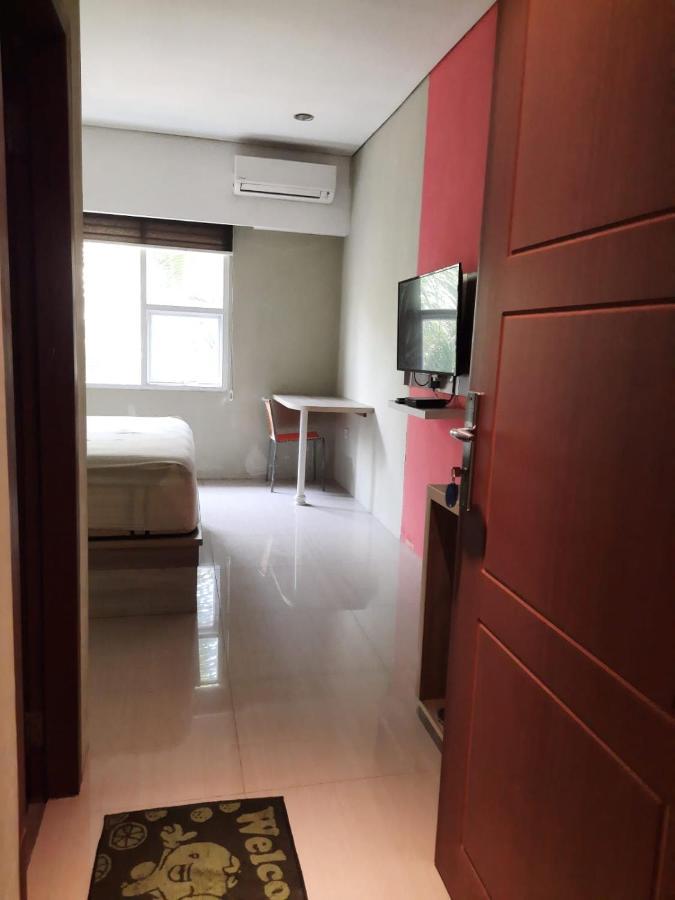 Oyo 93145 Pondok Alam Syariah Hotel
