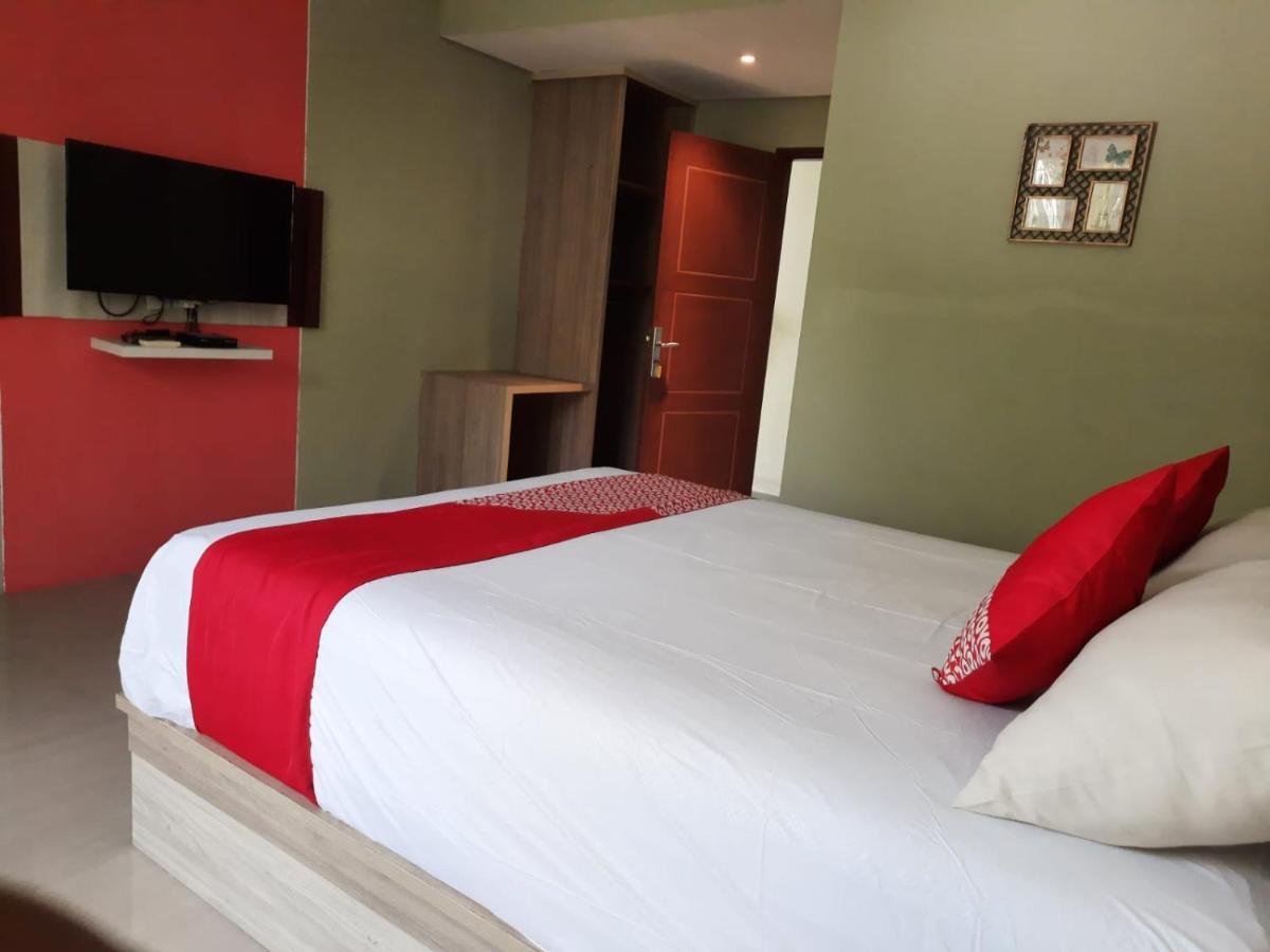 Oyo 93145 Pondok Alam Syariah Hotel Jakarta