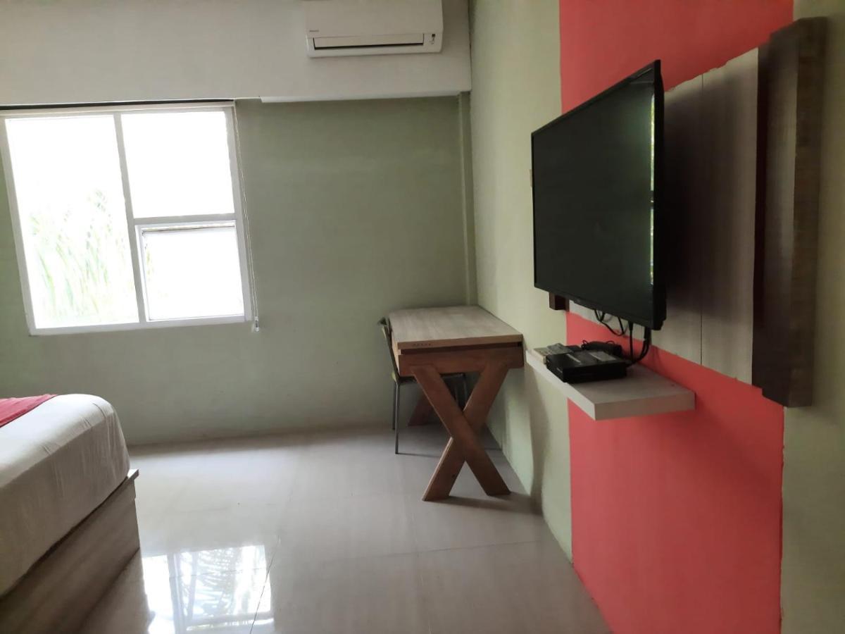 Hotel Oyo 93145 Pondok Alam Syariah Jakarta