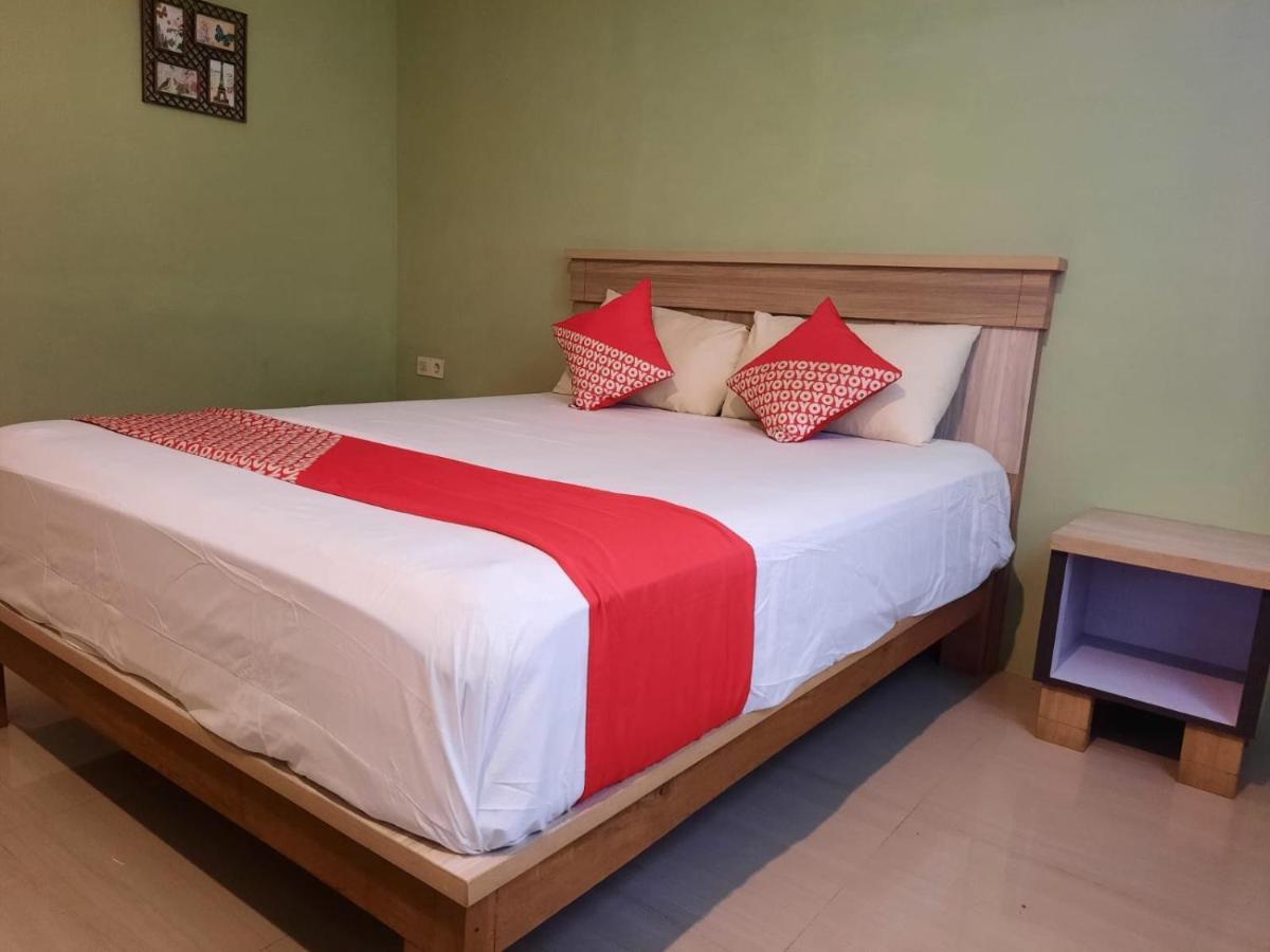 Oyo 93145 Pondok Alam Syariah Hotel 2*