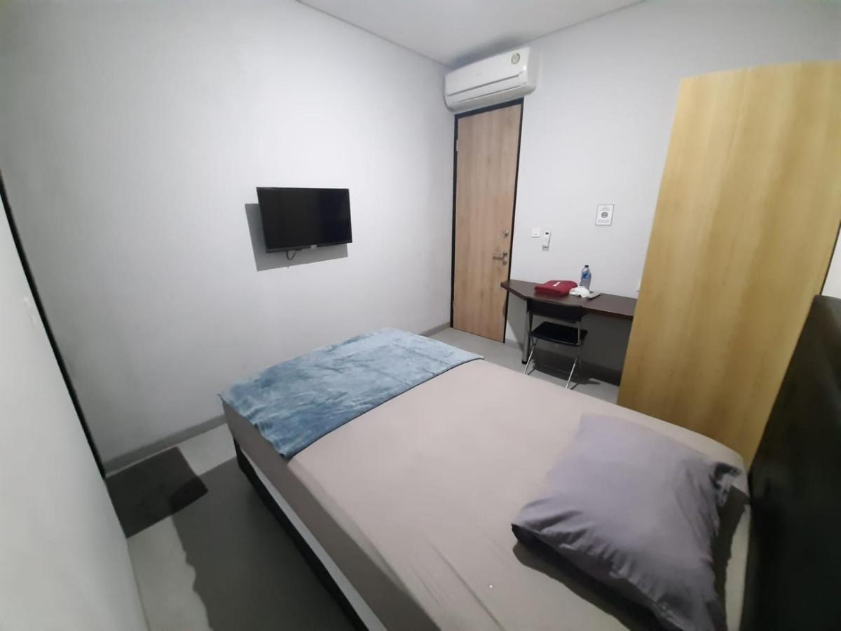 Oyo Life 92770 Cozy Puri 22 Khách sạn 2*