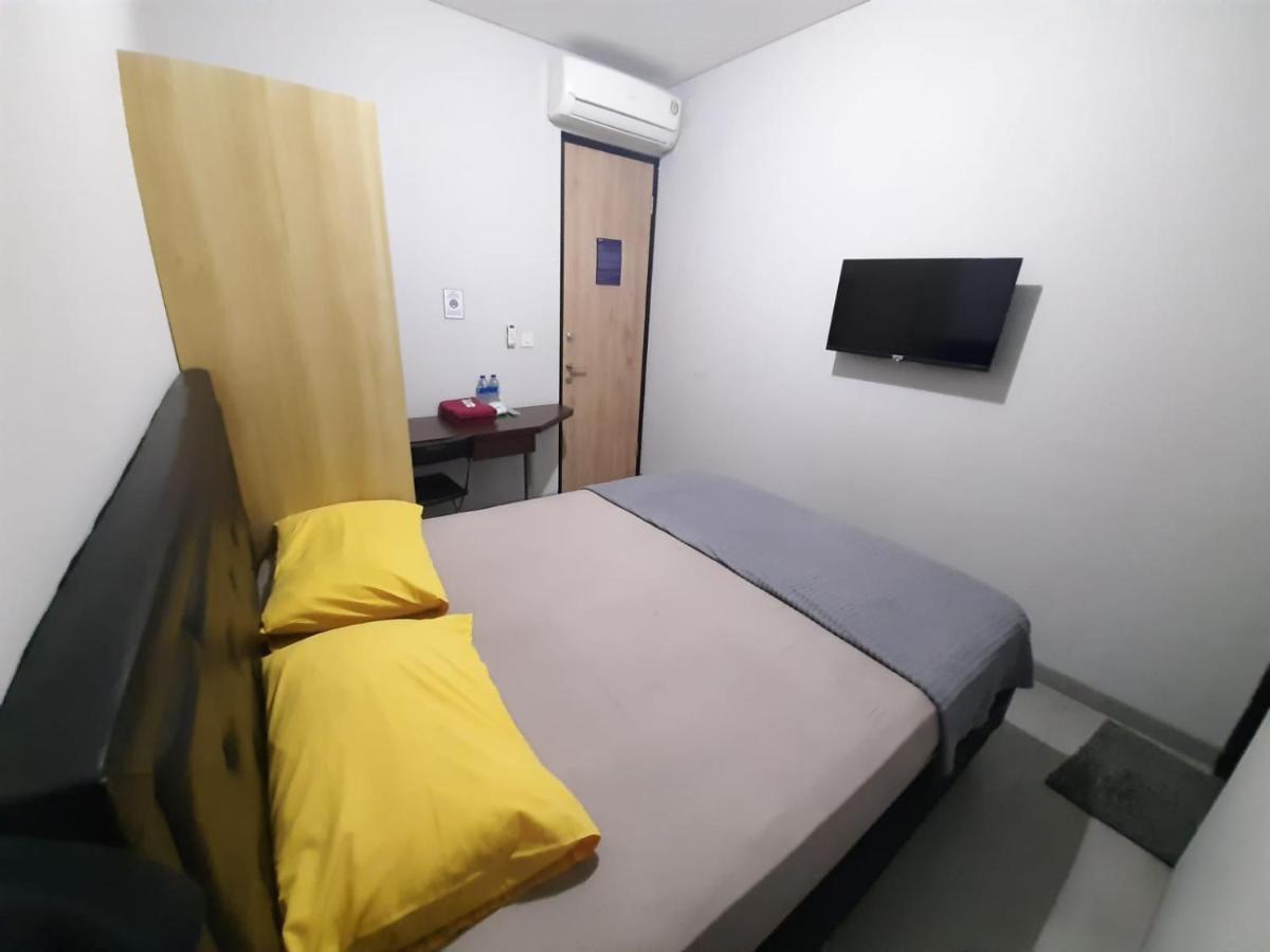 Oyo Life 92770 Cozy Puri 22 Jakarta