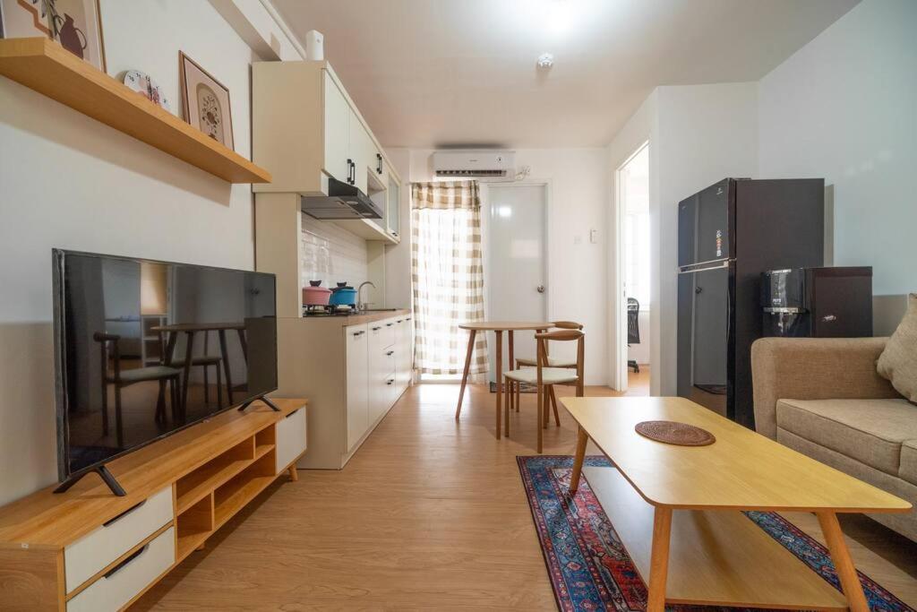 Elegance 2br @ Bassura East /netflix Apartment *