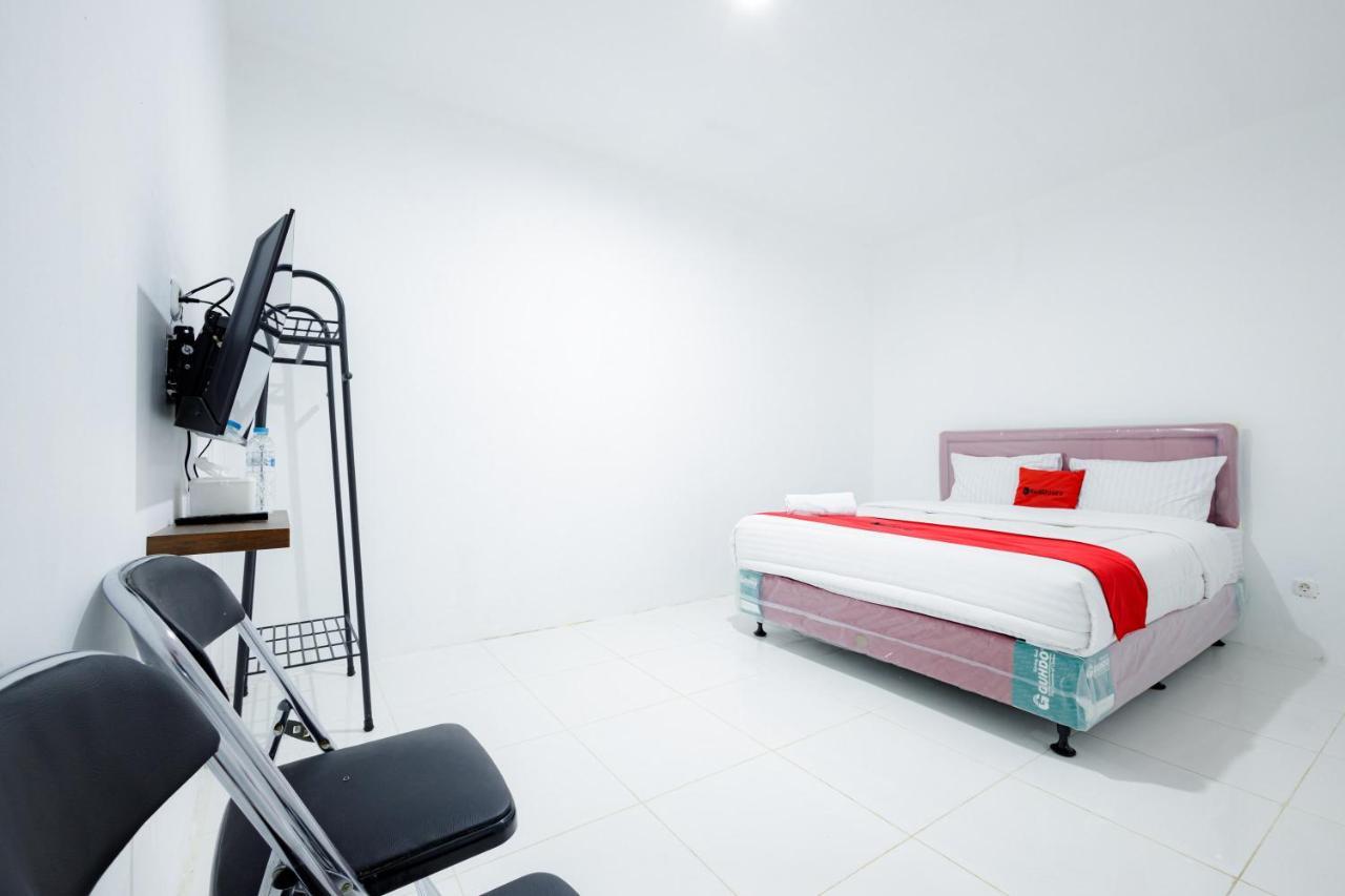 Reddoorz Near Jalan Cikini Hotel
