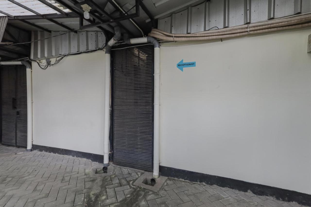 Reddoorz Near Rs Sari Asih Ciledug Jakarta