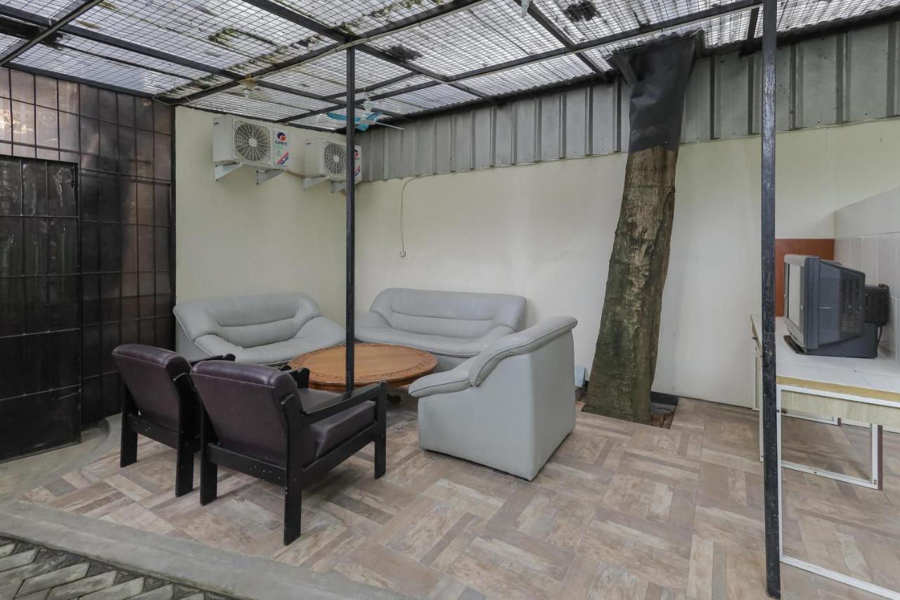 Reddoorz Near Rs Sari Asih Ciledug Hotel Jakarta