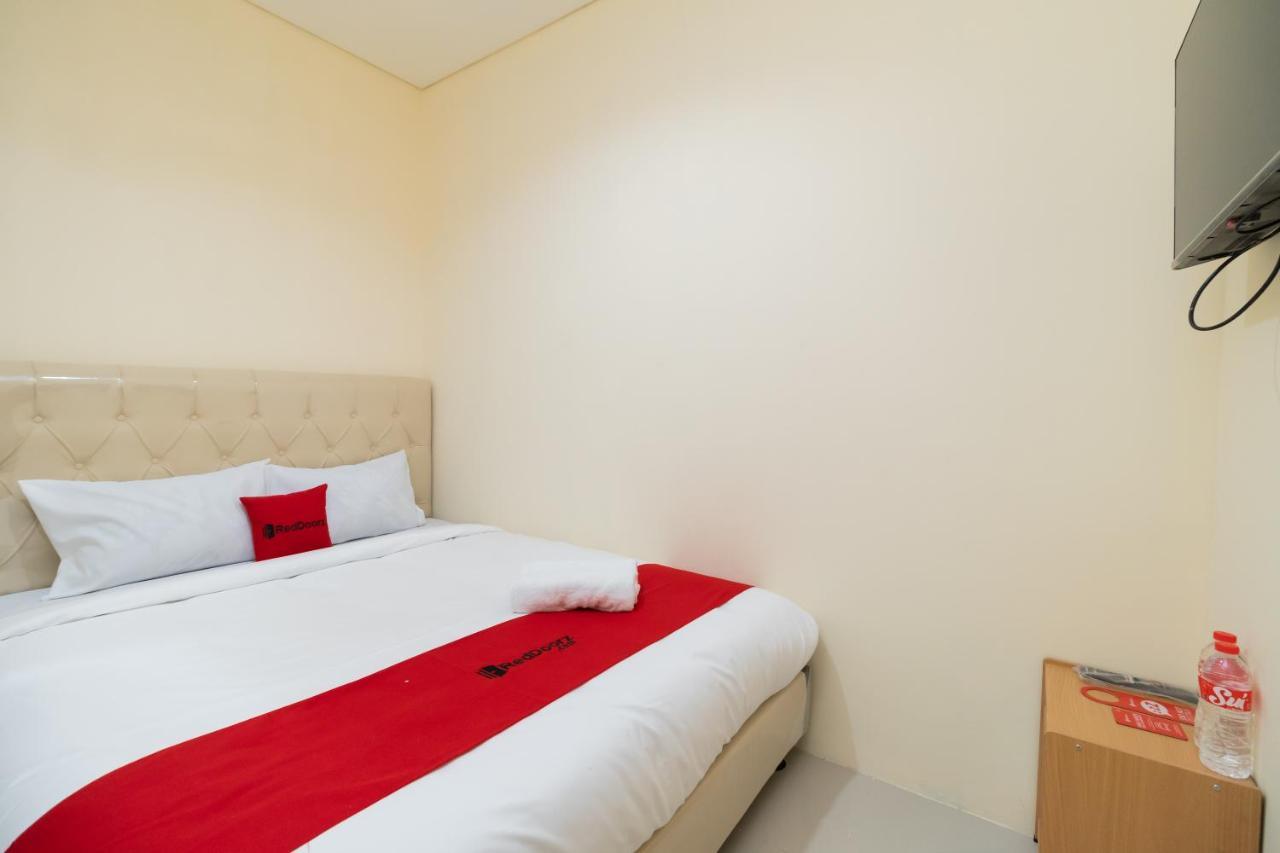 Hotel Reddoorz @ Kemanggisan Raya
