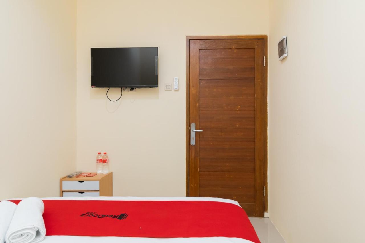 Reddoorz @ Kemanggisan Raya Hotel Jacarta