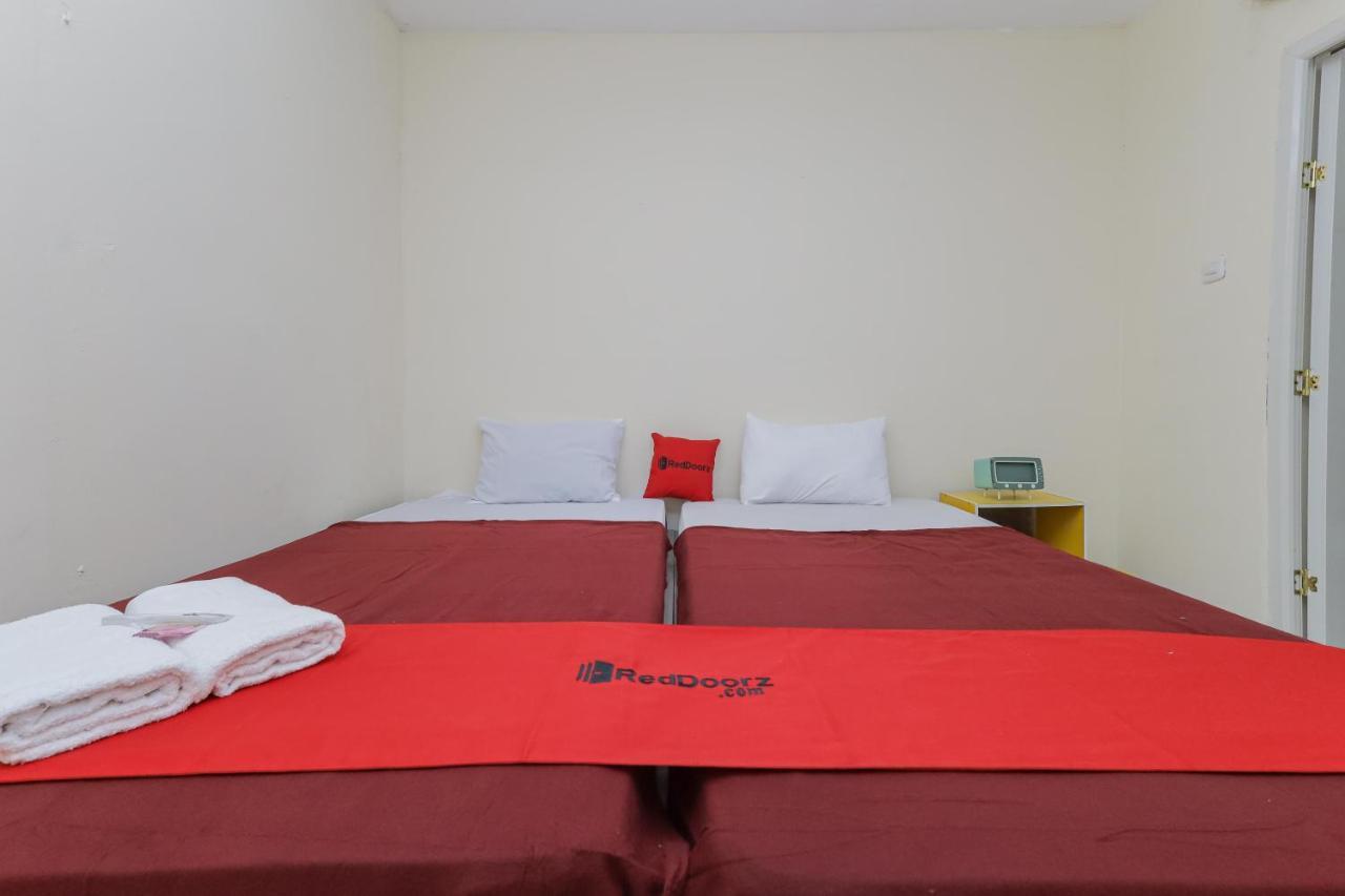 Reddoorz Near Rs Sari Asih Ciledug