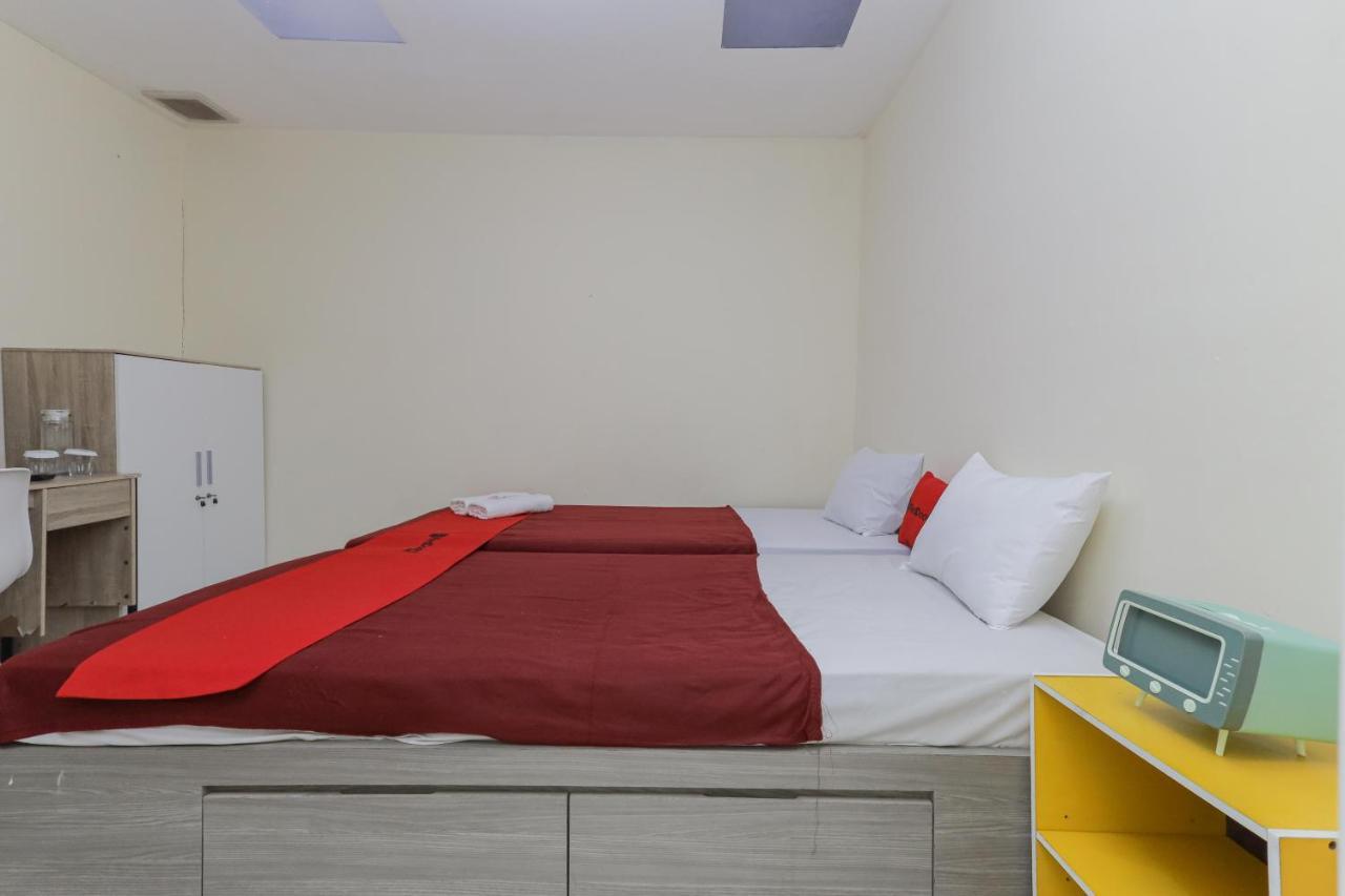 Hotel Reddoorz Near Rs Sari Asih Ciledug 2*