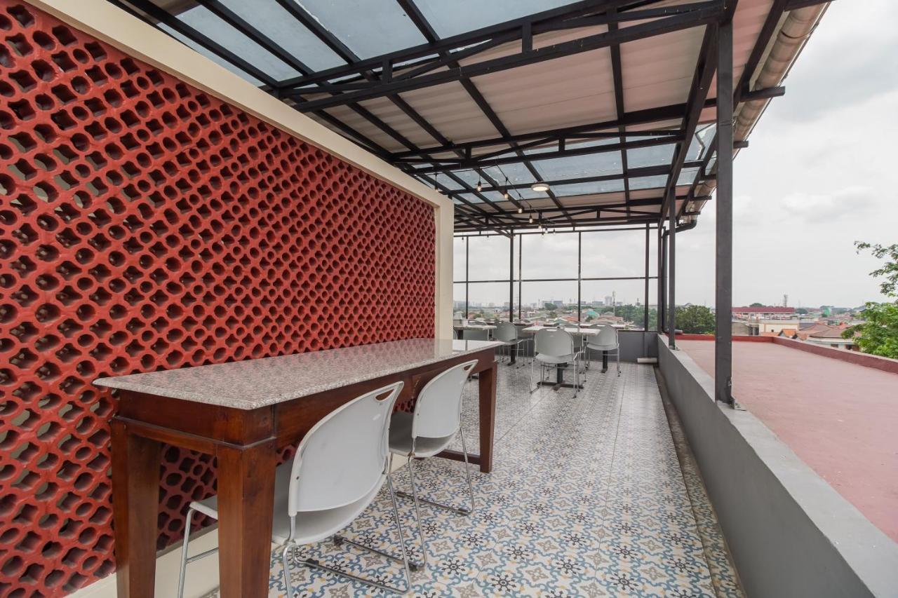 Urbanview Cantee Halim Perdanakusuma By Reddoorz Jakarta
