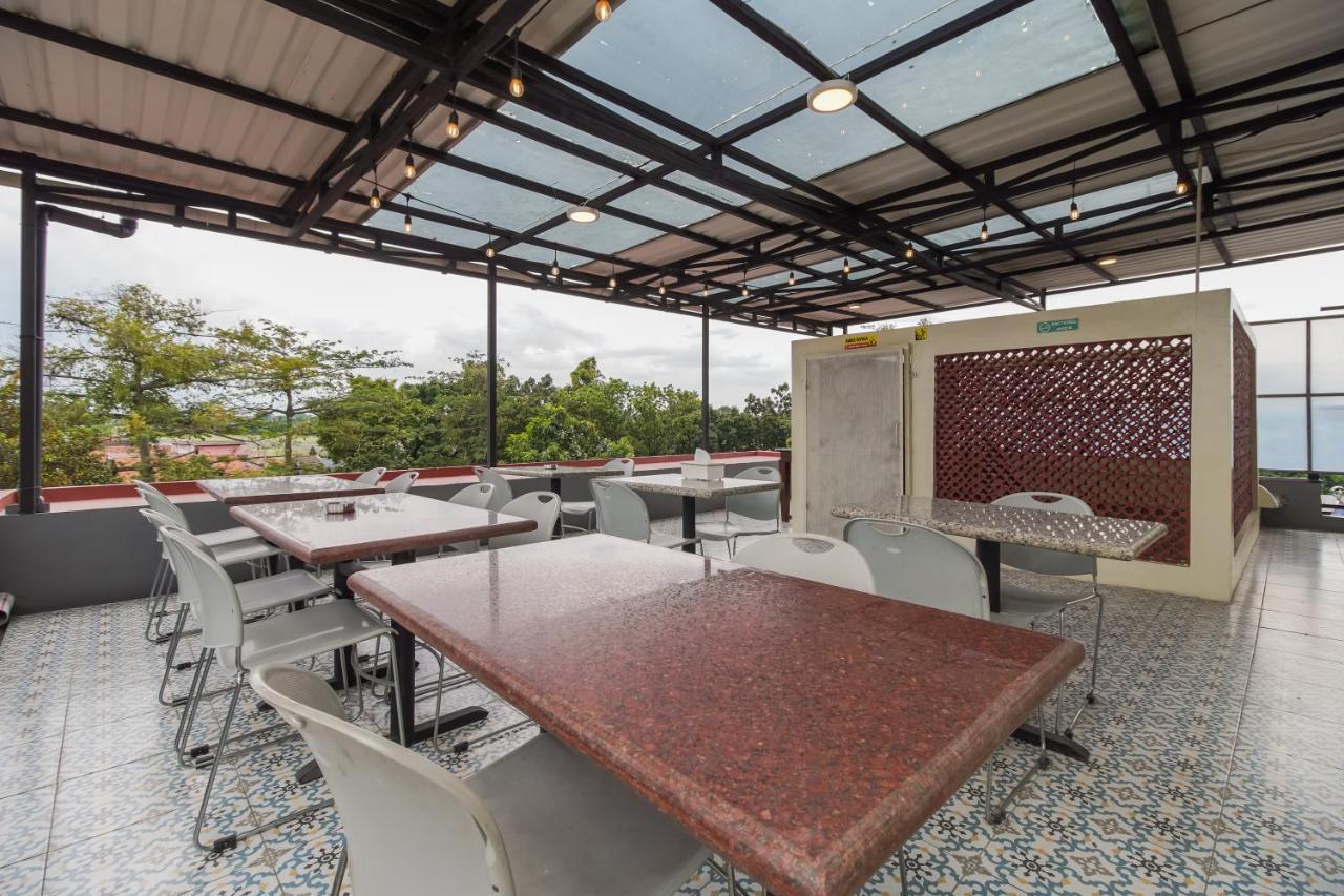Urbanview Cantee Halim Perdanakusuma By Reddoorz Hotel Jakarta