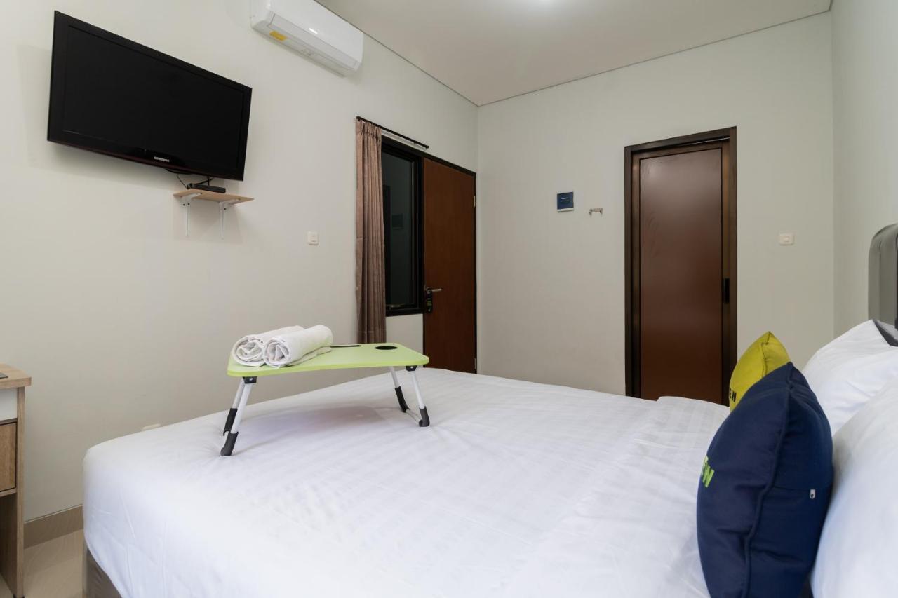 Urbanview Pasar Baru By Reddoorz Hotel