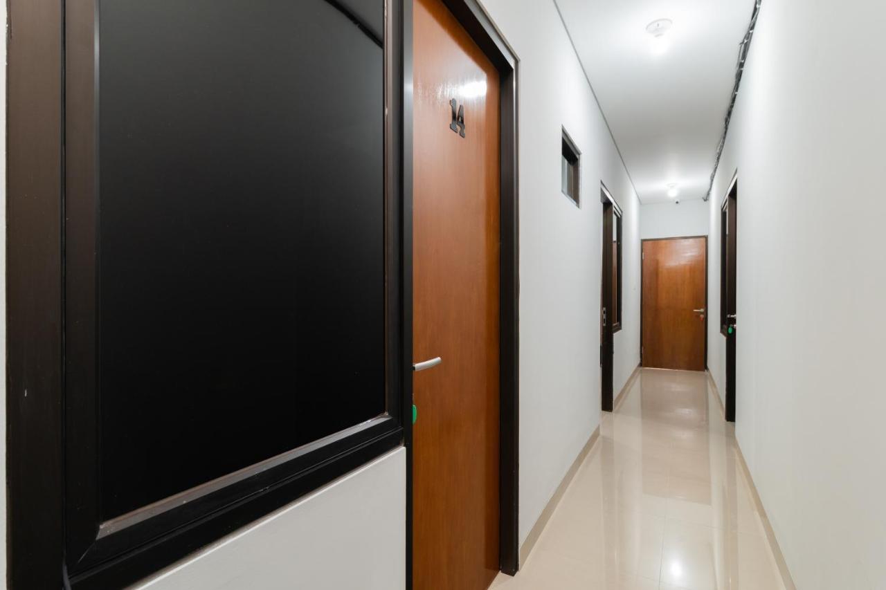 Urbanview Pasar Baru By Reddoorz