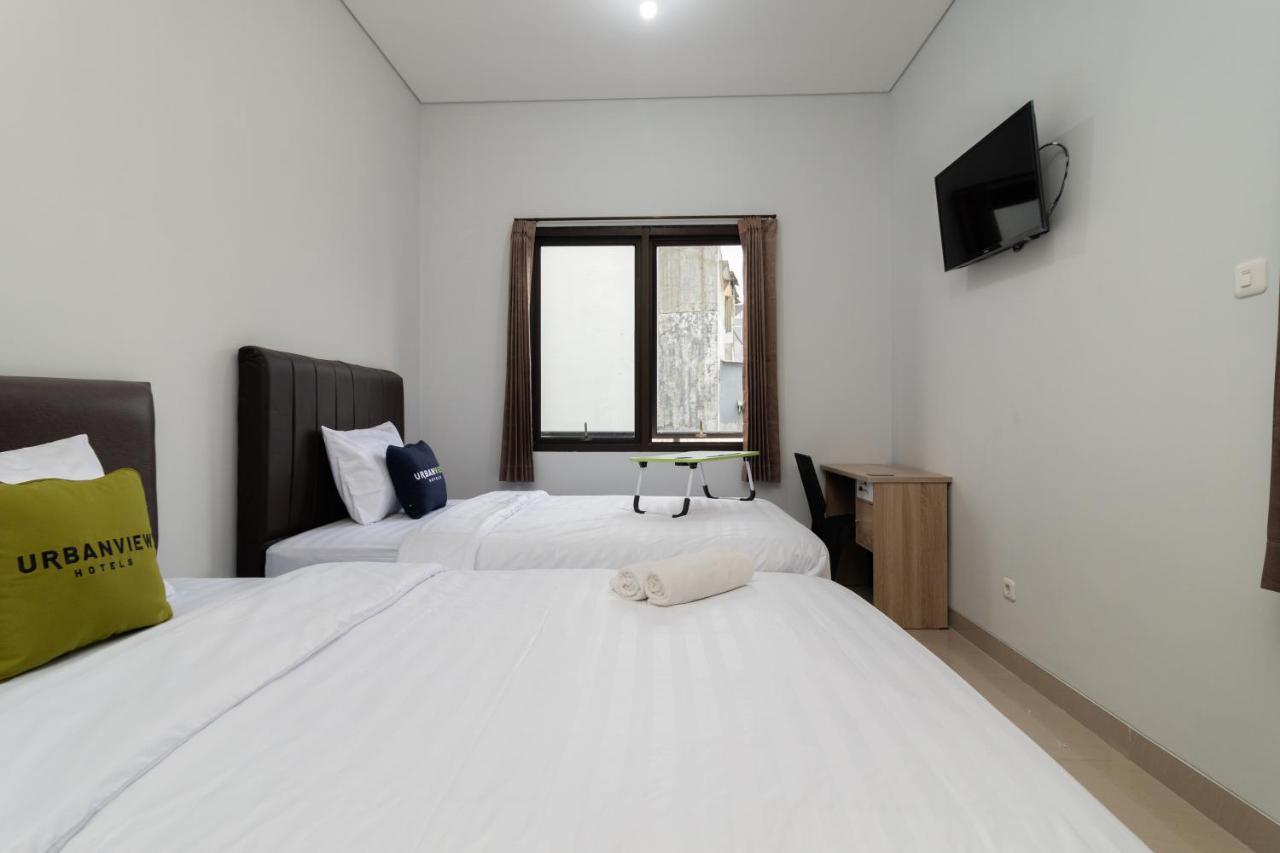 Urbanview Pasar Baru By Reddoorz Hotel